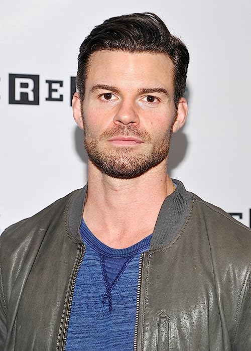 Daniel Gillies